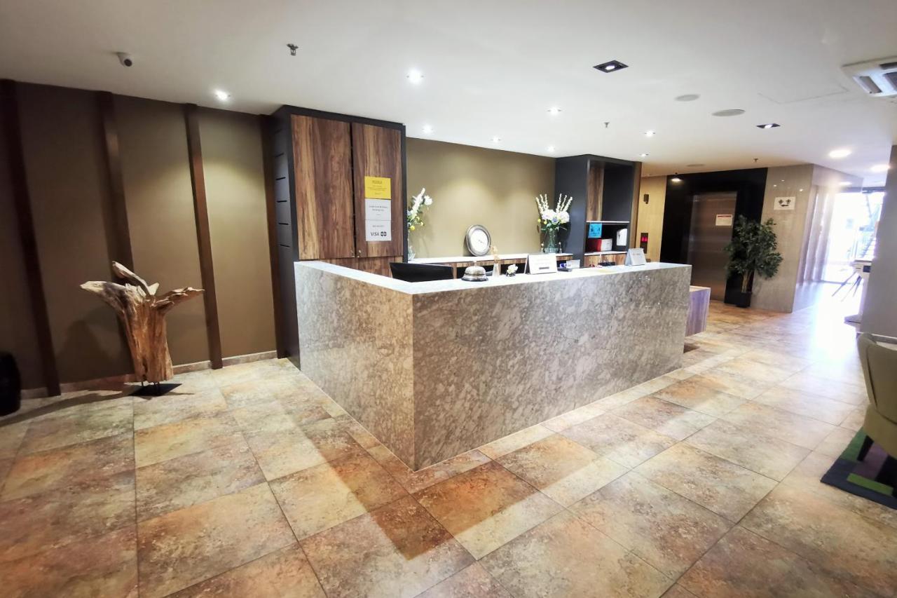 B.Suites 21 Kota Kinabalu Ngoại thất bức ảnh